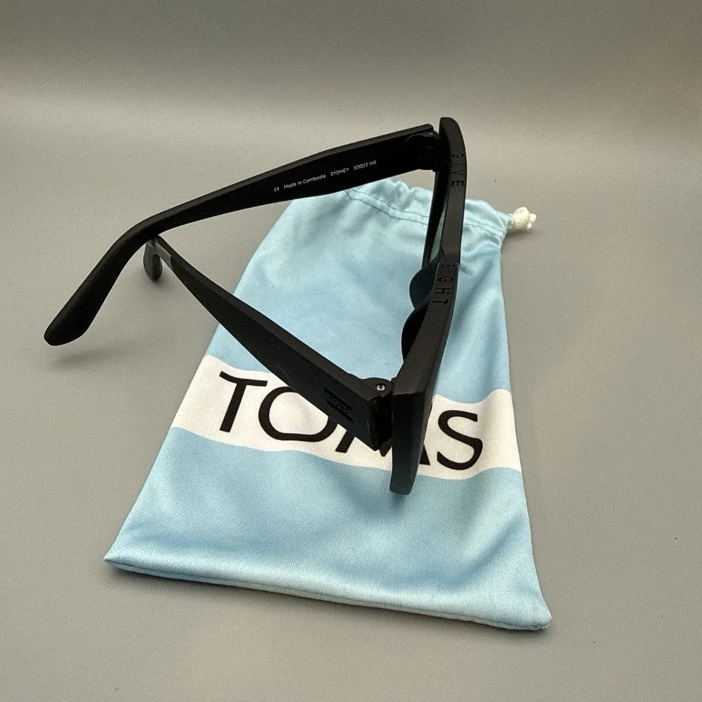 TOMS Sydney Authentic CatEye Sunglasses Matte Black Frames & Olive Gradient Lens
